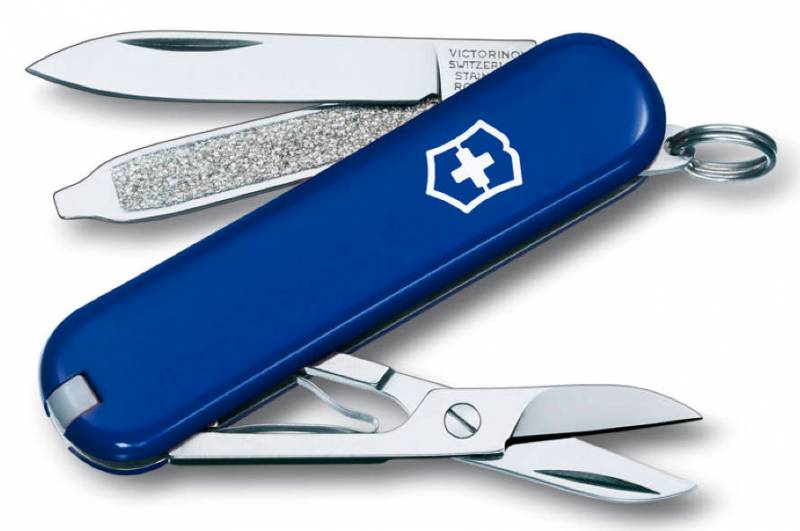 Нож перочинный Victorinox Classic 0.6223.2 58мм 7 функций синий